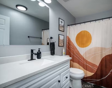 60206 Latham - Photo Thumbnail 8