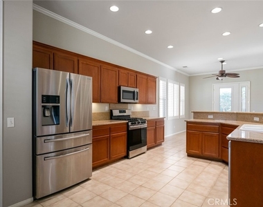 49142 Barrymore Street - Photo Thumbnail 7