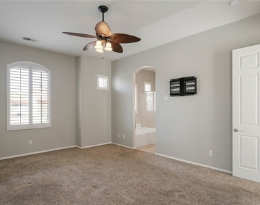 49142 Barrymore Street - Photo Thumbnail 15