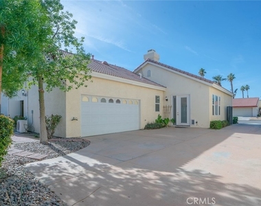 49142 Barrymore Street - Photo Thumbnail 3