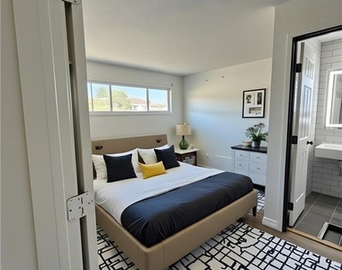 11742 Jacaranda Avenue - Photo Thumbnail 2