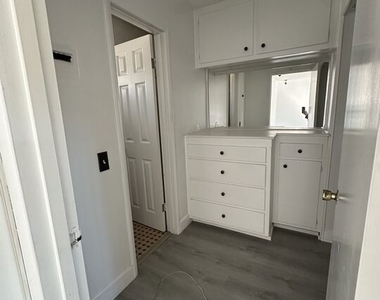 9018 Keith Avenue - Photo Thumbnail 10
