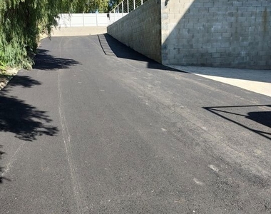 5900 N Winnetka Avenue - Photo Thumbnail 11