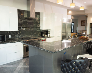 5900 N Winnetka Avenue - Photo Thumbnail 13