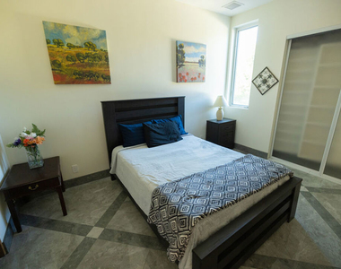 5900 N Winnetka Avenue - Photo Thumbnail 23