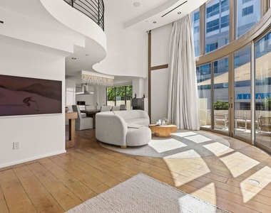 11 Marine Terrace - Photo Thumbnail 2