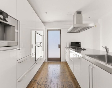 11 Marine Terrace - Photo Thumbnail 15