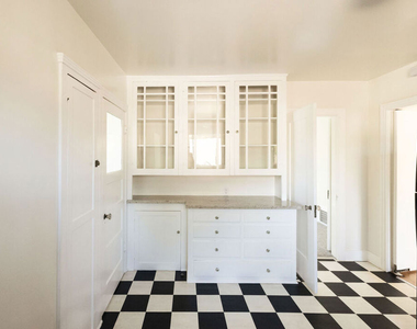 824 Brent Avenue - Photo Thumbnail 13