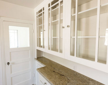 824 Brent Avenue - Photo Thumbnail 16