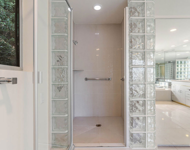 811 N Hillcrest Road - Photo Thumbnail 23