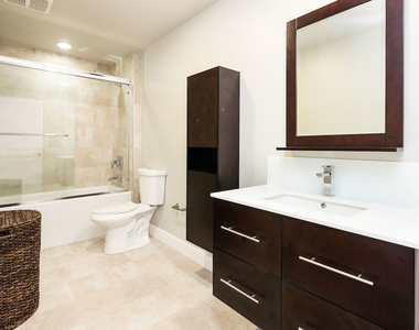 118 S Kenwood Street - Photo Thumbnail 15