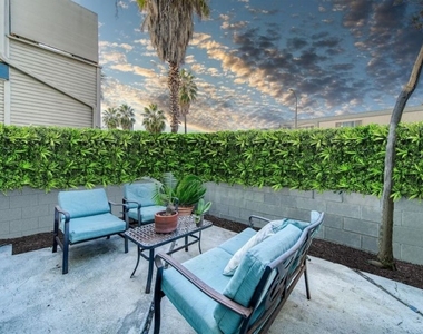 46 Rose Avenue - Photo Thumbnail 41