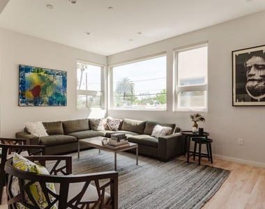 6072 Pickford Street - Photo Thumbnail 11