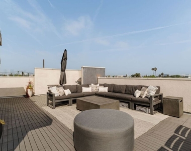 6072 Pickford Street - Photo Thumbnail 41