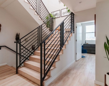 6072 Pickford Street - Photo Thumbnail 28
