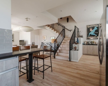 6072 Pickford Street - Photo Thumbnail 19