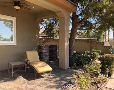 61016 Desert Rose Drive - Photo Thumbnail 14