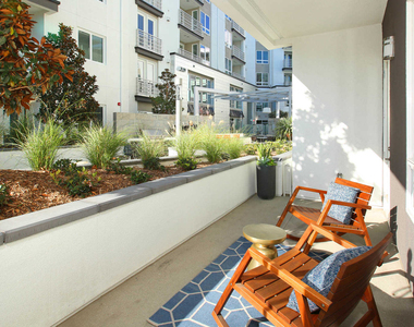 5900 Center Dr - Photo Thumbnail 17