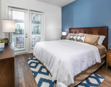 5900 Center Dr - Photo Thumbnail 23