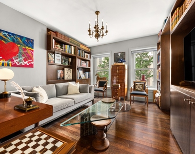 414 E 50th St - Photo Thumbnail 10