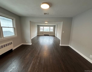 7 Linwood Road N - Photo Thumbnail 4
