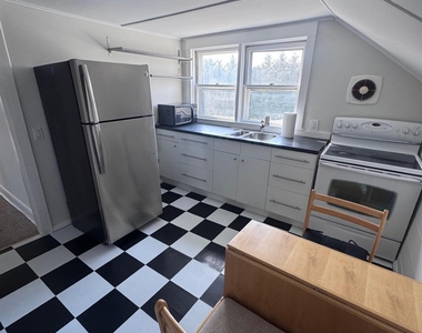 323 Mill Road - Photo Thumbnail 5