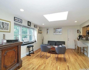 1012 Old Northern Boulevard - Photo Thumbnail 1
