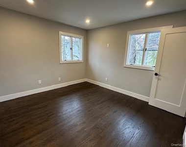 5 Linwood Road N - Photo Thumbnail 10