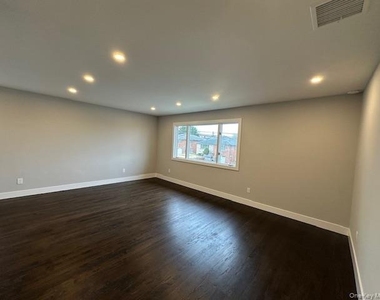 5 Linwood Road N - Photo Thumbnail 5