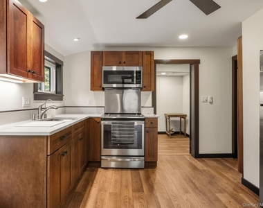 5 Riverby Lane - Photo Thumbnail 8