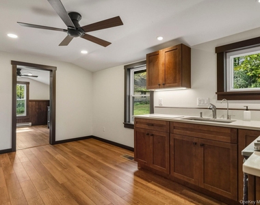 5 Riverby Lane - Photo Thumbnail 7