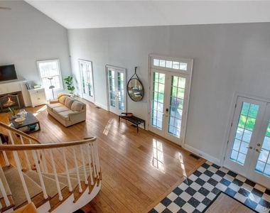 619 N Broadway - Photo Thumbnail 14