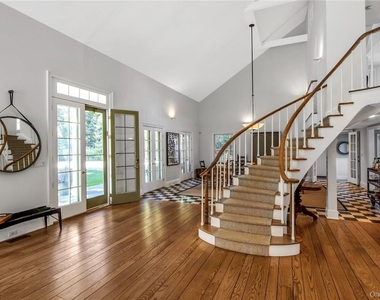 619 N Broadway - Photo Thumbnail 26