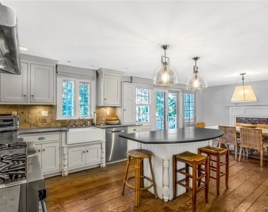 619 N Broadway - Photo Thumbnail 9