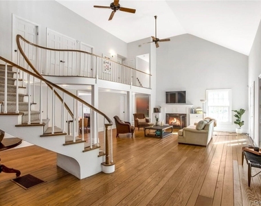 619 N Broadway - Photo Thumbnail 4