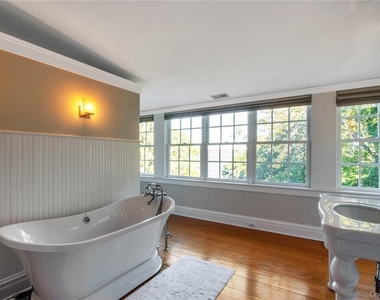 619 N Broadway - Photo Thumbnail 19