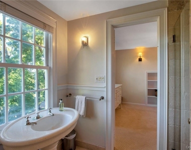 619 N Broadway - Photo Thumbnail 13
