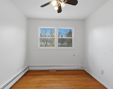 25 Woodland Terrace Court - Photo Thumbnail 6