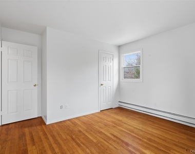25 Woodland Terrace Court - Photo Thumbnail 8