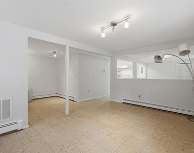 25 Woodland Terrace Court - Photo Thumbnail 16