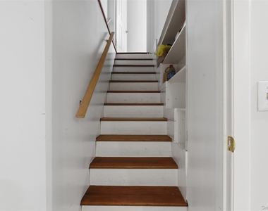 25 Woodland Terrace Court - Photo Thumbnail 12