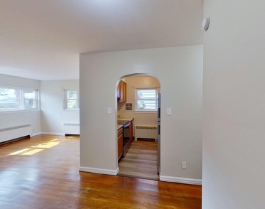 31 Parkwood Street - Photo Thumbnail 5