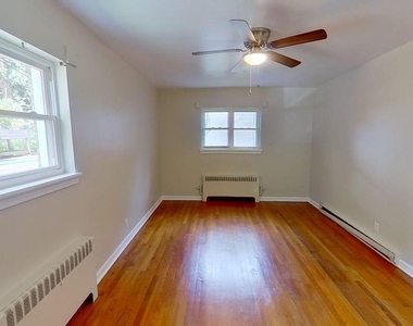 31 Parkwood Street - Photo Thumbnail 23