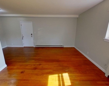 31 Parkwood Street - Photo Thumbnail 7