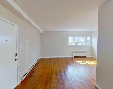 31 Parkwood Street - Photo Thumbnail 6