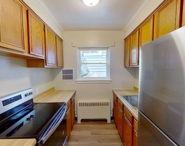 31 Parkwood Street - Photo Thumbnail 9