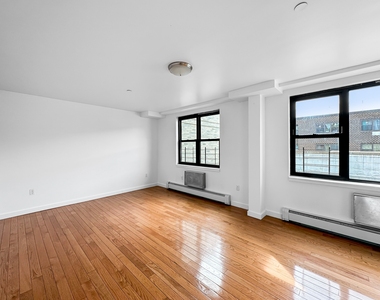 E 147th St - Photo Thumbnail 1