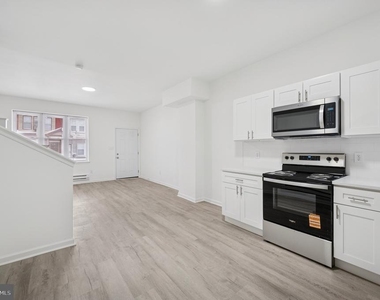 2928 N 27th Street - Photo Thumbnail 6