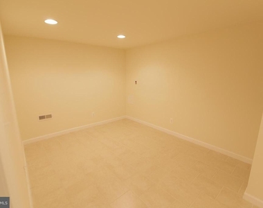 1852 N Willington Street - Photo Thumbnail 32