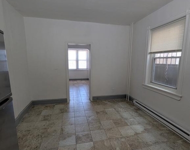 5205 N 5th Street - Photo Thumbnail 3